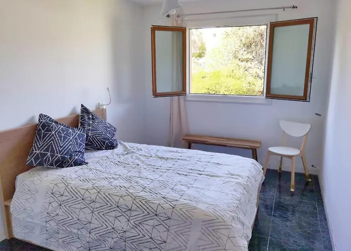 2p 50m2 With Ac & Free Parking & 2 Balconies דירה