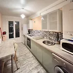 2p 50m2 With Ac & Free Parking & 2 Balconies Antibes