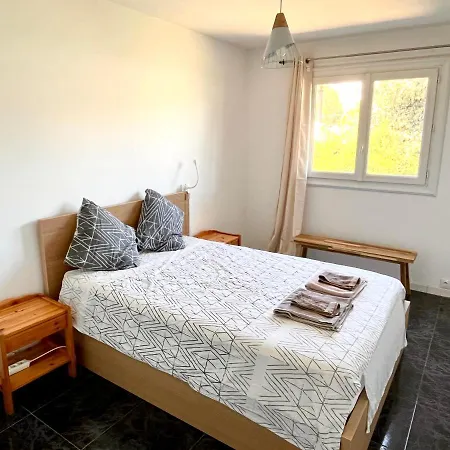 2p 50m2 With Ac & Free Parking & 2 Balconies