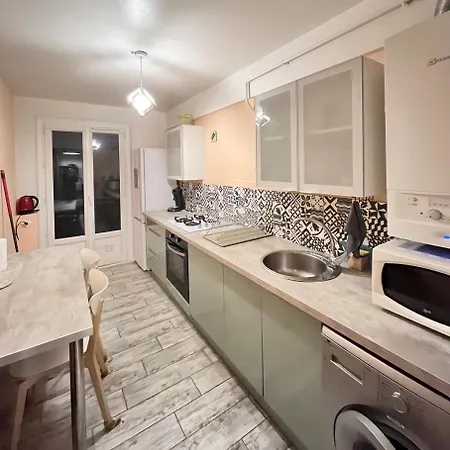 2p 50m2 With Ac & Free Parking & 2 Balconies 昂蒂布