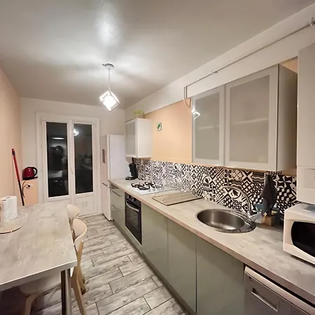Apartment 2p 50m2 With Ac & Free Parking & 2 Balconies